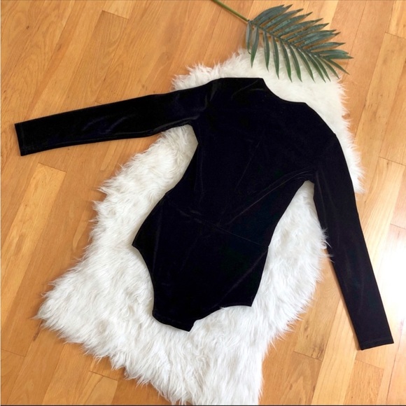 Reformation Avalon Velvet Black Bodysuit - Picture 5 of 6